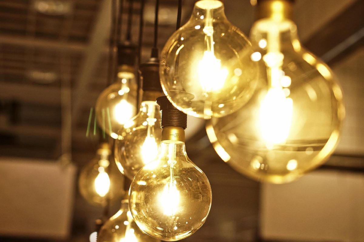 Ikea ou Leroy Merlin : choisir un meuble pas cher