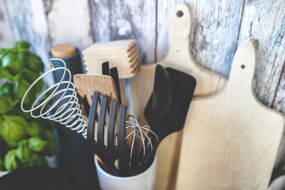 Ustensiles de cuisine petit budget : guide court et pratique